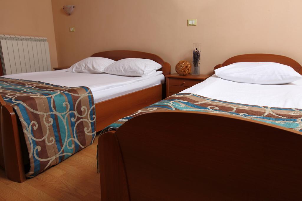 Bed And Breakfast Malovec Divača Eksteriør billede